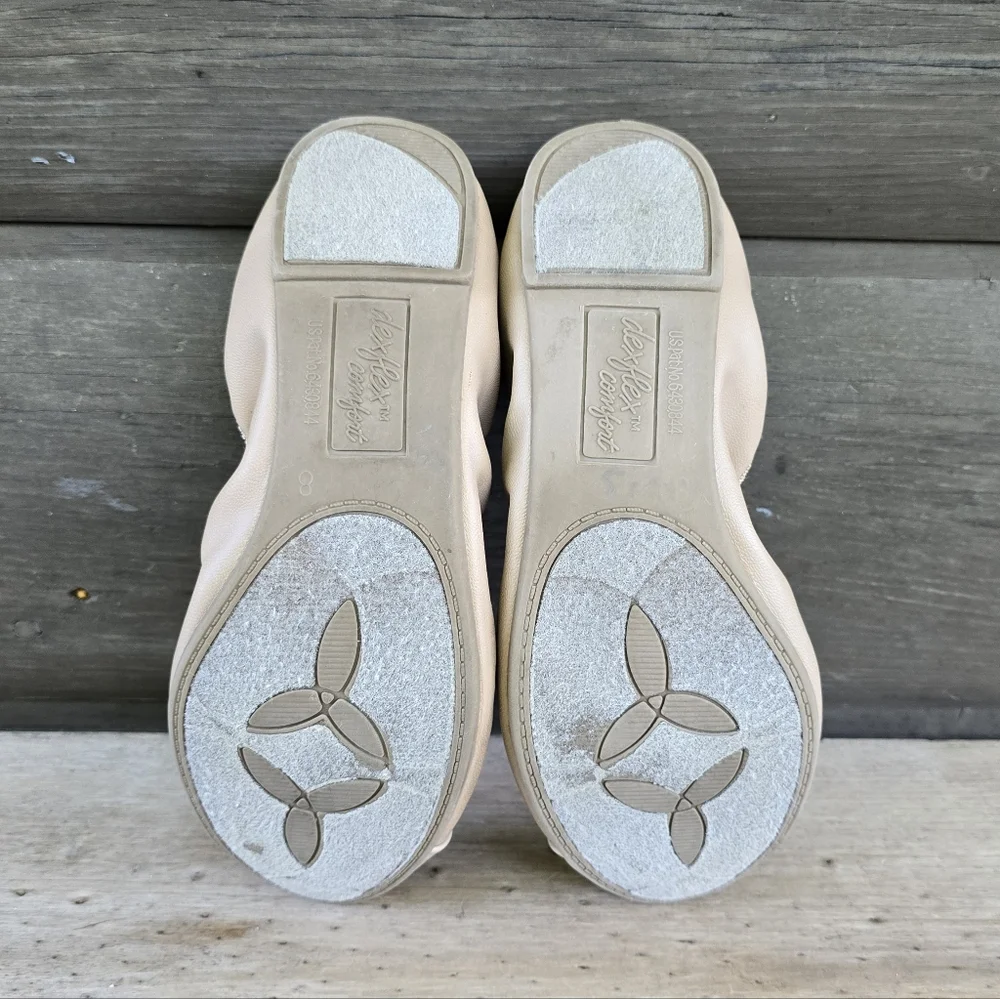 Dexflex Comfort Claire Classic Minimalist Capped Toe Comfort Ballet Flats 8M